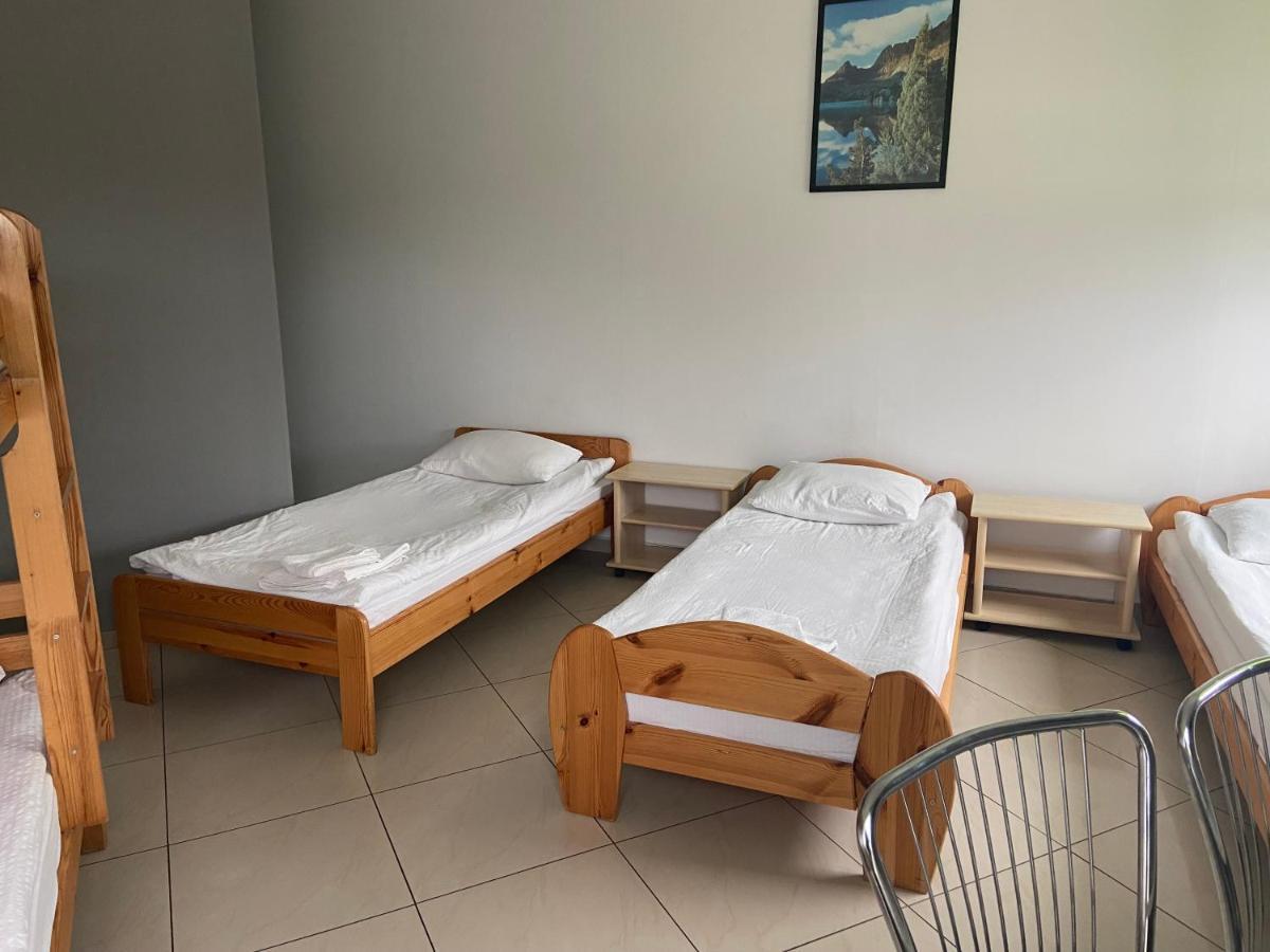 Zolta Walizka Gosciniec Hotel Podrzewie Bagian luar foto